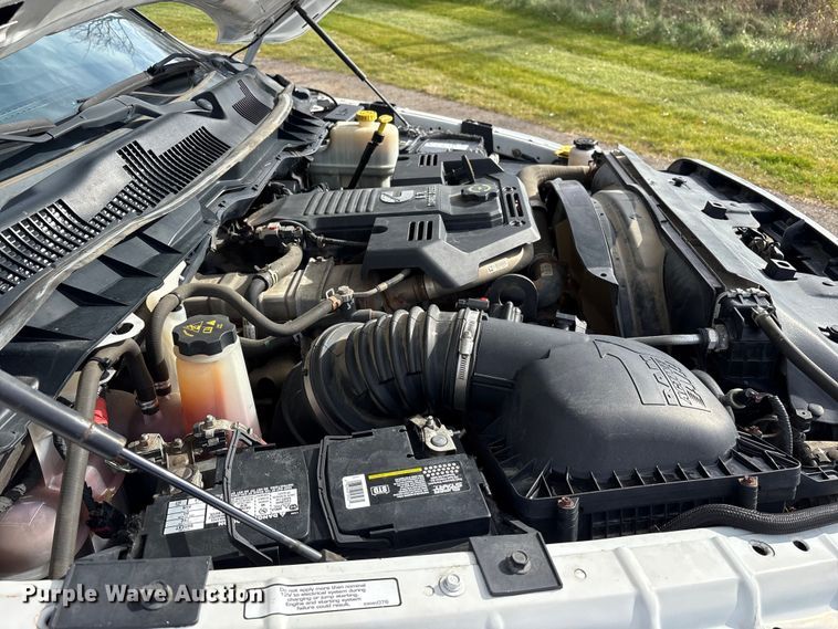 image for item EM6196 2015 RAM 5500 Crew Cab flatbed truck