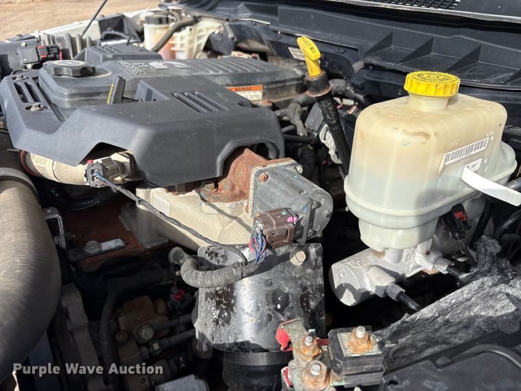 image for item EM6196 2015 RAM 5500 Crew Cab flatbed truck