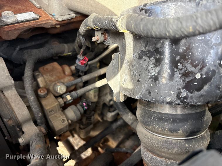 image for item EM6196 2015 RAM 5500 Crew Cab flatbed truck