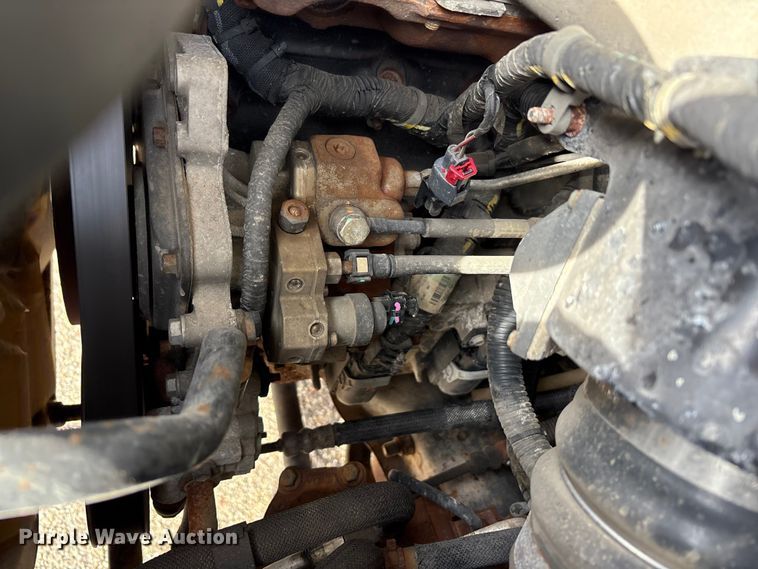 image for item EM6196 2015 RAM 5500 Crew Cab flatbed truck