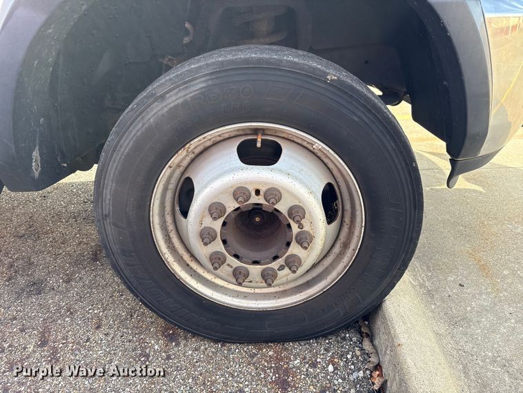 image for item EM6196 2015 RAM 5500 Crew Cab flatbed truck