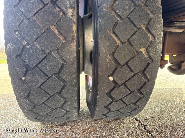 image for item EM6196 2015 RAM 5500 Crew Cab flatbed truck