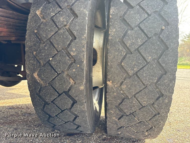 image for item EM6196 2015 RAM 5500 Crew Cab flatbed truck