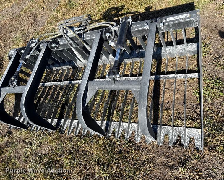 image for item EN0054 Pabreak skid steer rock grapple bucket