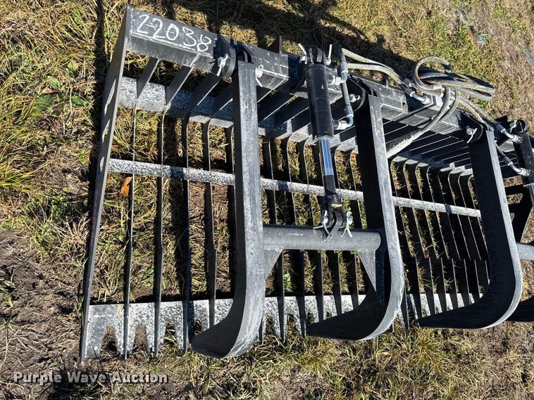 image for item EN0054 Pabreak skid steer rock grapple bucket