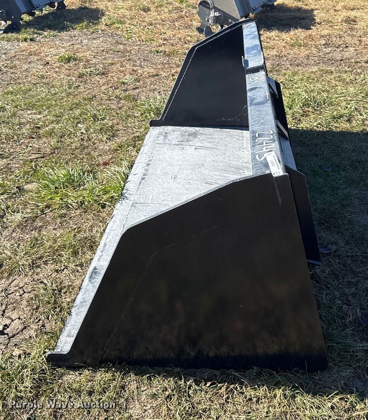 image for item EN0071 Skid steer bucket