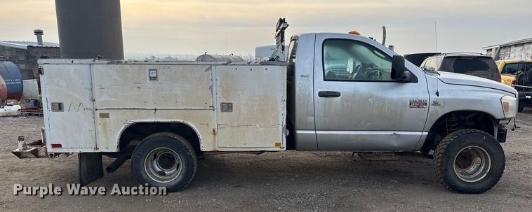 image for item EN0090 2009 Dodge Ram 3500HD utility bed pickup truck