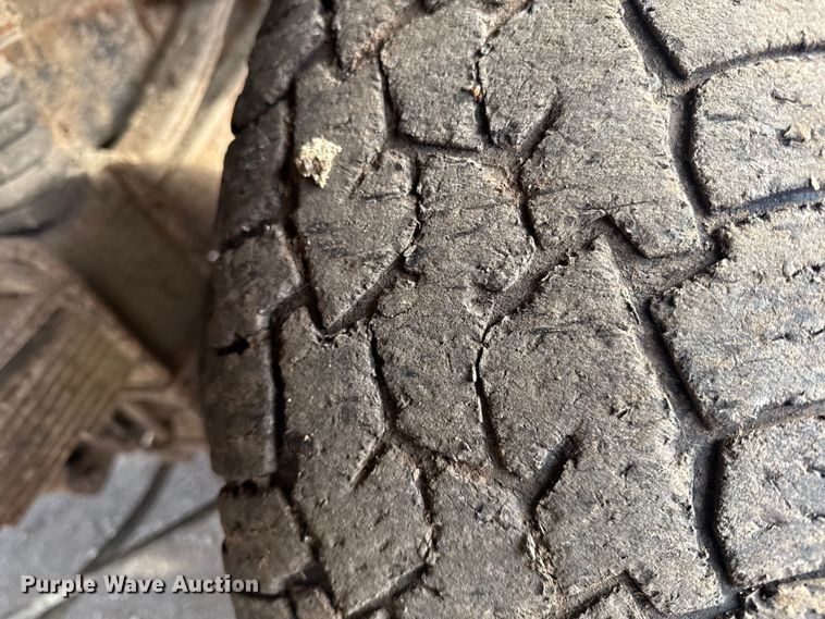 image for item EN0090 2009 Dodge Ram 3500HD utility bed pickup truck