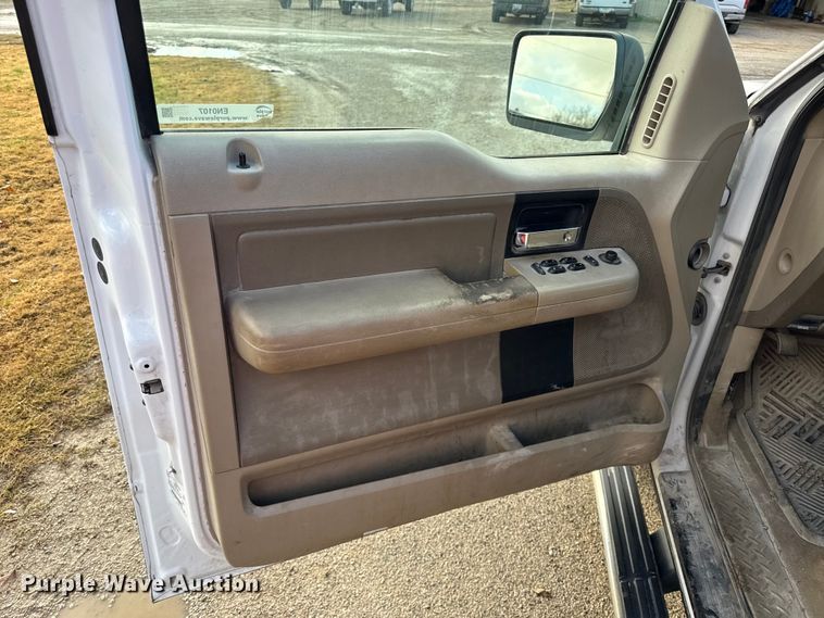 image for item EN0107 2005 Ford F150 SuperCab pickup truck