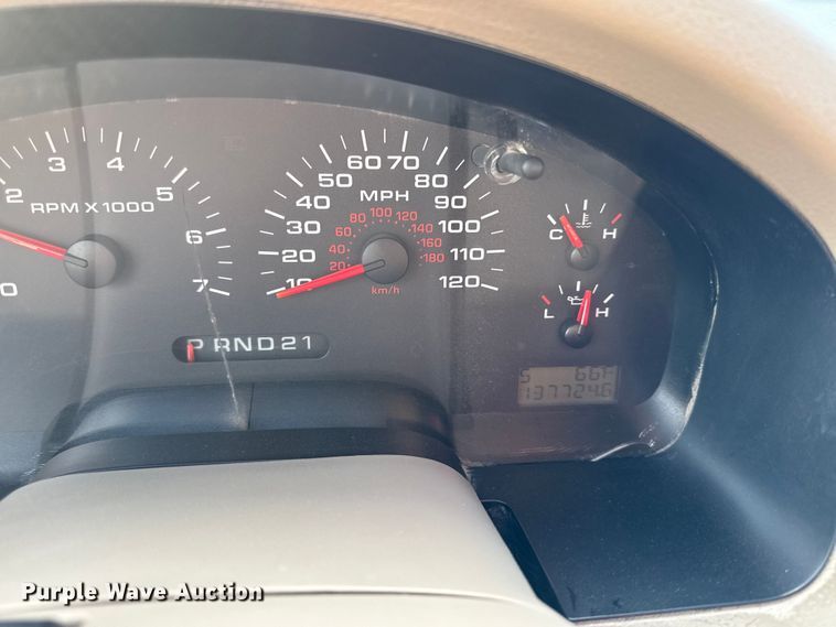 image for item EN0107 2005 Ford F150 SuperCab pickup truck