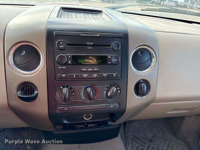 image for item EN0107 2005 Ford F150 SuperCab pickup truck