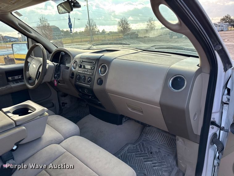 image for item EN0107 2005 Ford F150 SuperCab pickup truck