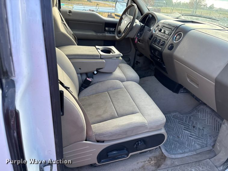 image for item EN0107 2005 Ford F150 SuperCab pickup truck