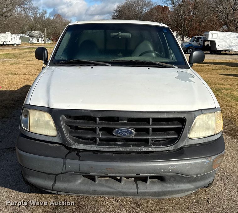 image for item EN0109 2001 Ford F150 SuperCab pickup truck