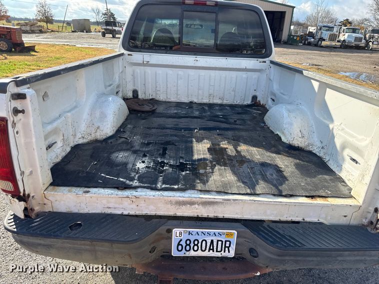 image for item EN0109 2001 Ford F150 SuperCab pickup truck