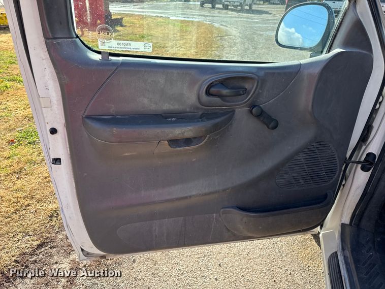 image for item EN0109 2001 Ford F150 SuperCab pickup truck