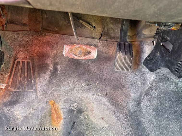 image for item EN0109 2001 Ford F150 SuperCab pickup truck