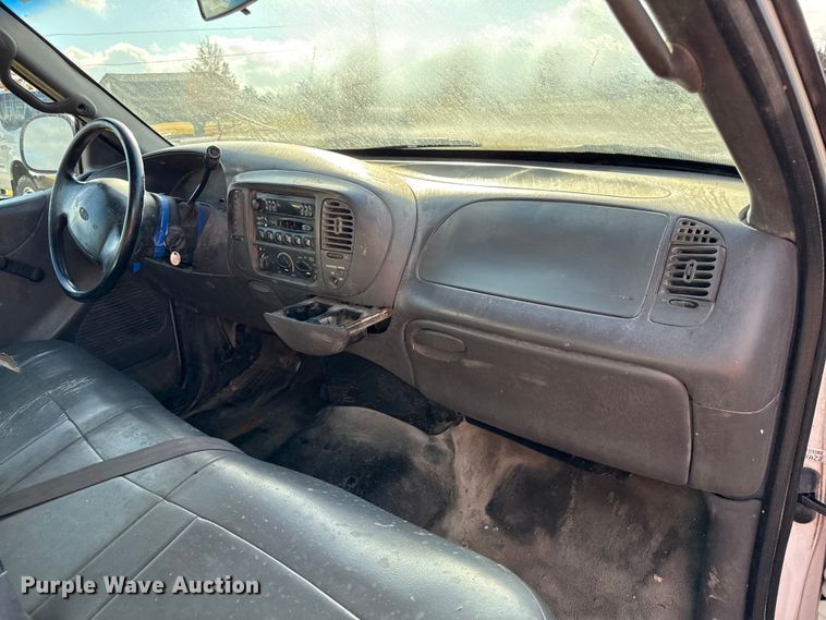 image for item EN0109 2001 Ford F150 SuperCab pickup truck