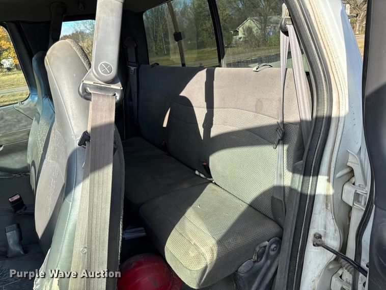 image for item EN0109 2001 Ford F150 SuperCab pickup truck