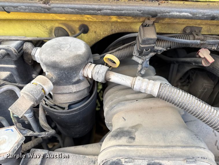 image for item EN0110 1996 GMC G3500 box truck