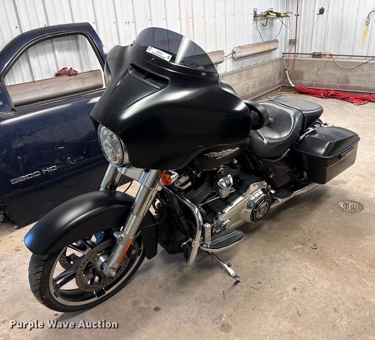 image for item EN0122 2017 Harley Davison Street glide motorcycle