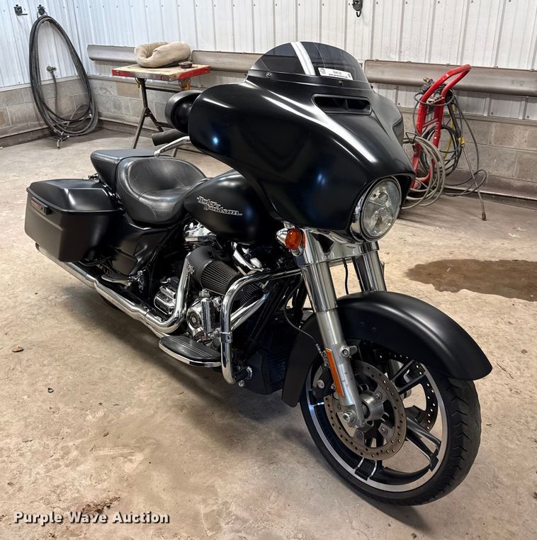 image for item EN0122 2017 Harley Davison Street glide motorcycle