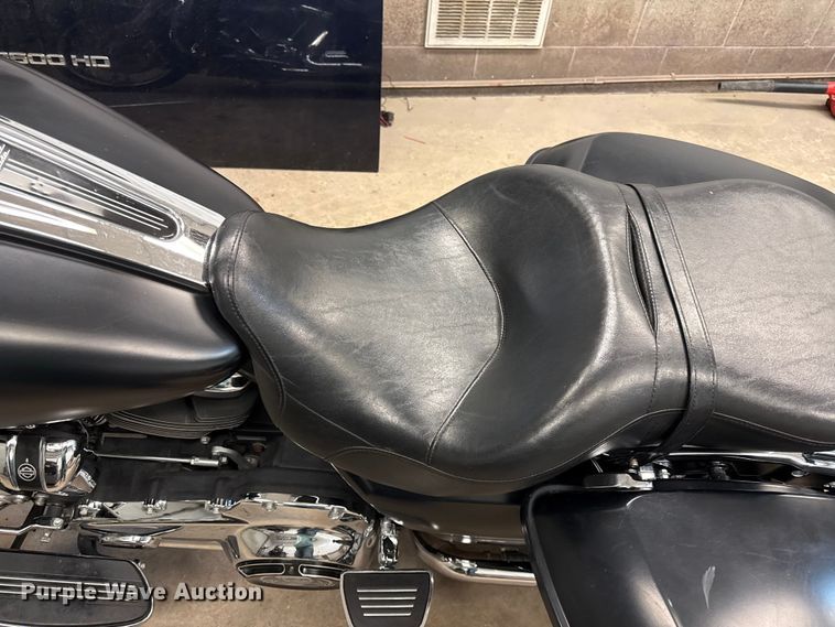 image for item EN0122 2017 Harley Davison Street glide motorcycle