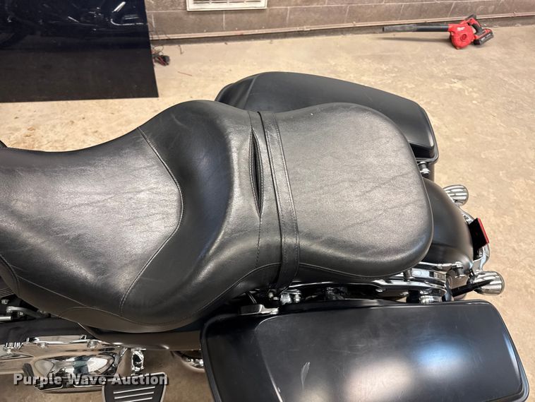 image for item EN0122 2017 Harley Davison Street glide motorcycle