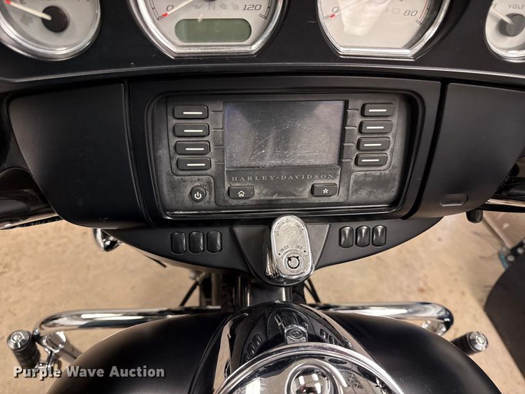 image for item EN0122 2017 Harley Davison Street glide motorcycle