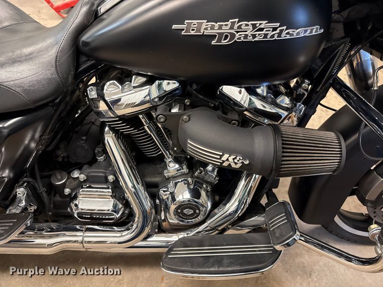 image for item EN0122 2017 Harley Davison Street glide motorcycle