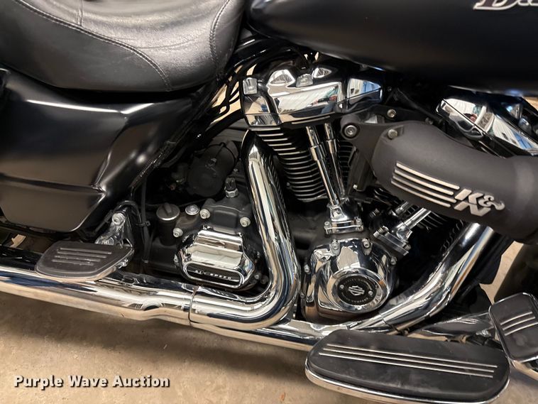 image for item EN0122 2017 Harley Davison Street glide motorcycle