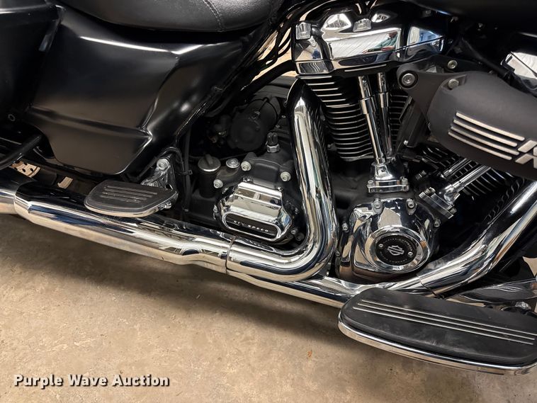 image for item EN0122 2017 Harley Davison Street glide motorcycle