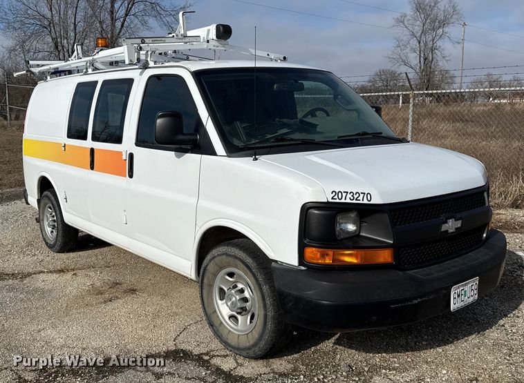 image for item EN0152 2017 Chevrolet Express 2500 van