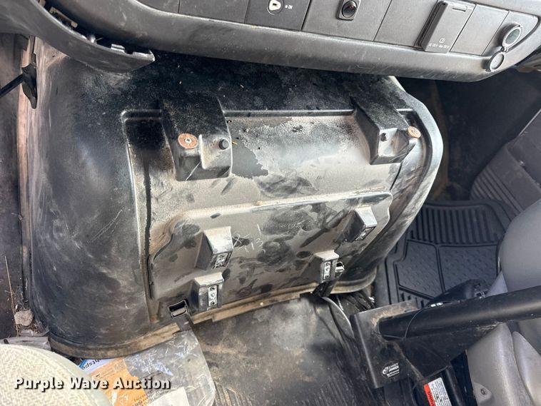 image for item EN0152 2017 Chevrolet Express 2500 van