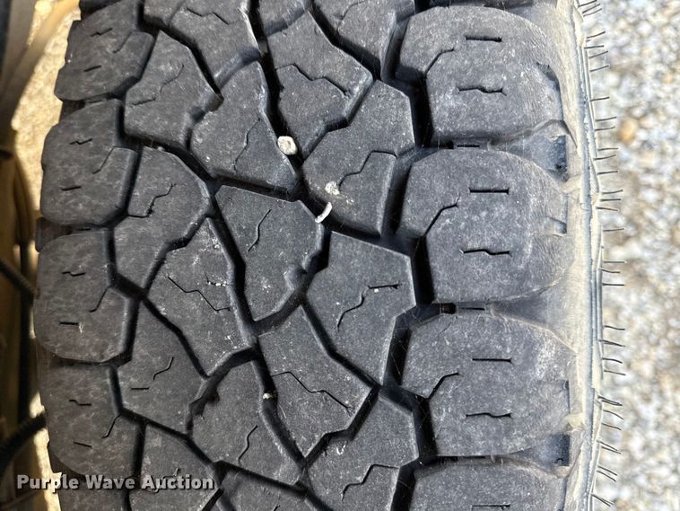 image for item EN0152 2017 Chevrolet Express 2500 van