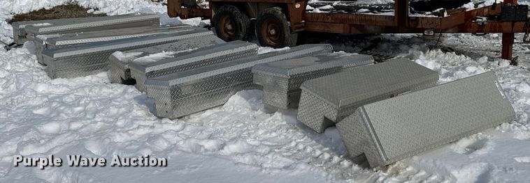 image for item EN0738 (12) toolboxes