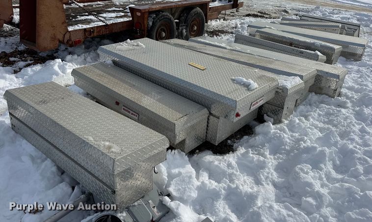 image for item EN0738 (12) toolboxes