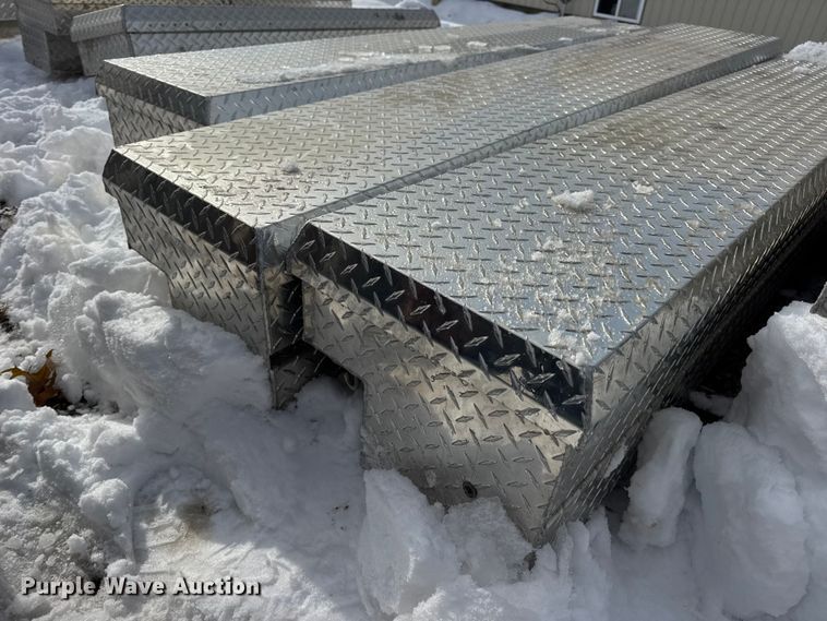 image for item EN0738 (12) toolboxes