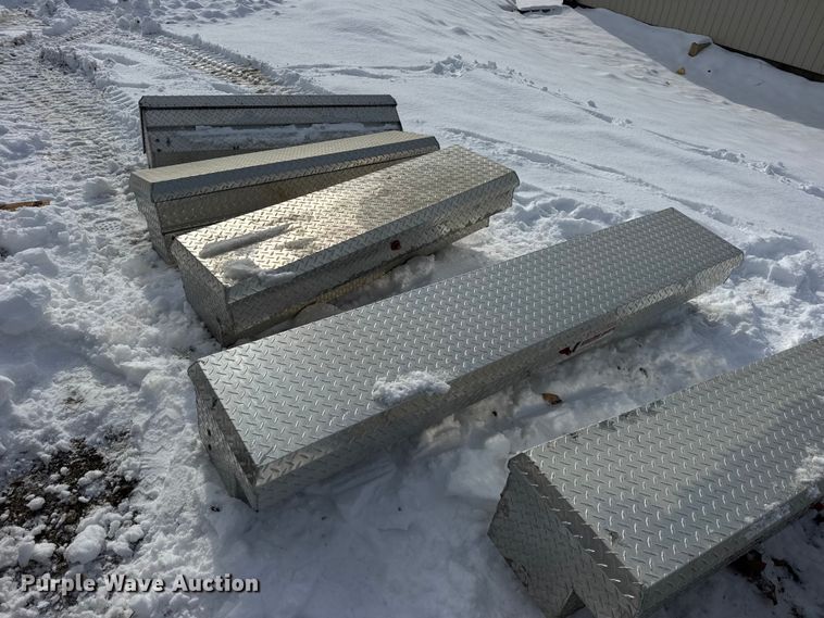 image for item EN0738 (12) toolboxes