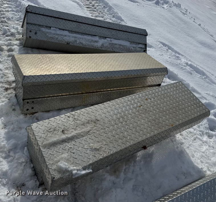 image for item EN0738 (12) toolboxes