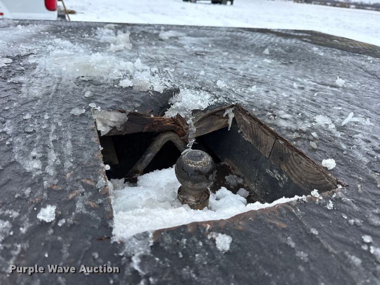 image for item EN0754 2013 Ford F450 flatbed truck