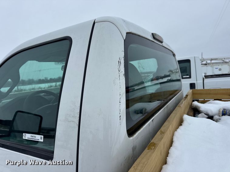 image for item EN0754 2013 Ford F450 flatbed truck