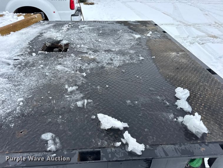 image for item EN0754 2013 Ford F450 flatbed truck