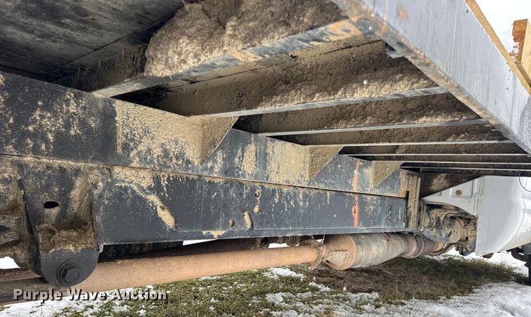 image for item EN0754 2013 Ford F450 flatbed truck