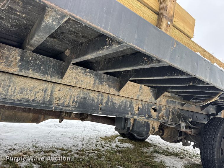 image for item EN0754 2013 Ford F450 flatbed truck