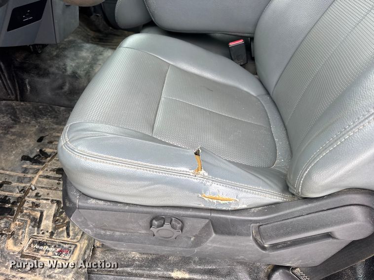 image for item EN0754 2013 Ford F450 flatbed truck