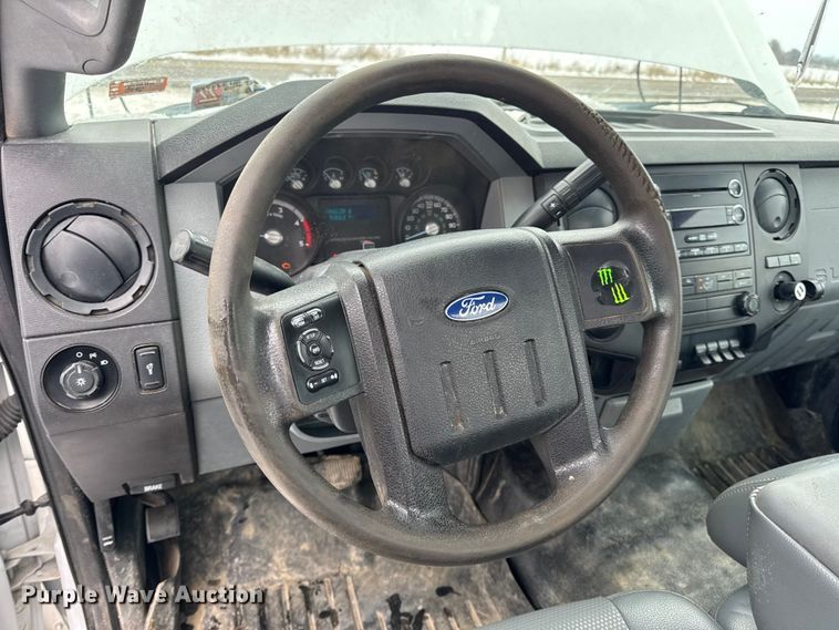 image for item EN0754 2013 Ford F450 flatbed truck