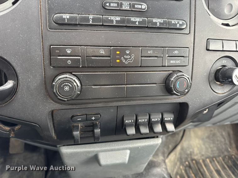 image for item EN0754 2013 Ford F450 flatbed truck