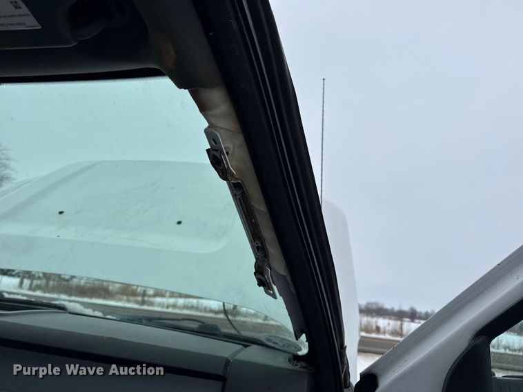 image for item EN0754 2013 Ford F450 flatbed truck