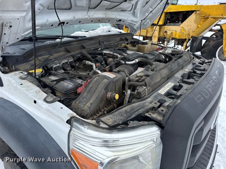 image for item EN0754 2013 Ford F450 flatbed truck